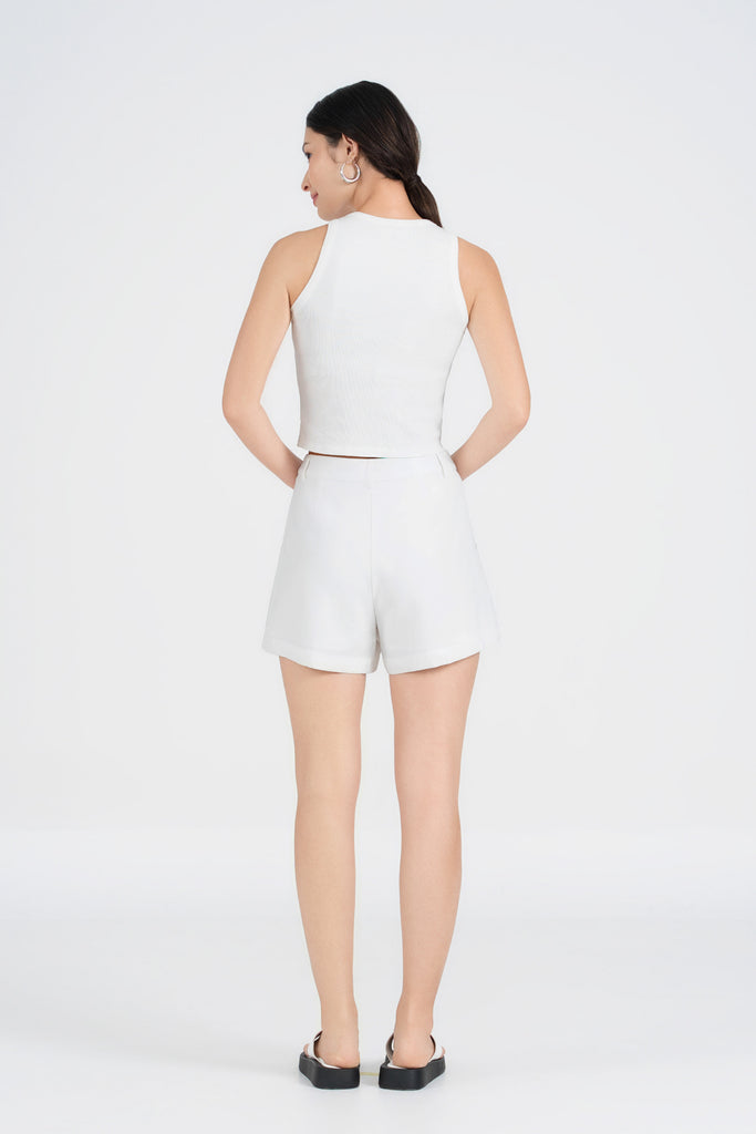 Yacht21, Yacht 21, yacht21, yacht 21, Y21, y21, womenswear, ladieswear, ladies, fashion, clothing, seasonless staples, the vacation shop, fuss-free, low ironing, casual, easy, versatile, comfortable, classic, basic, shorts, bottoms, easy to match, matching set, pockets, navy blue, white, Josie High Waisted Shorts in White