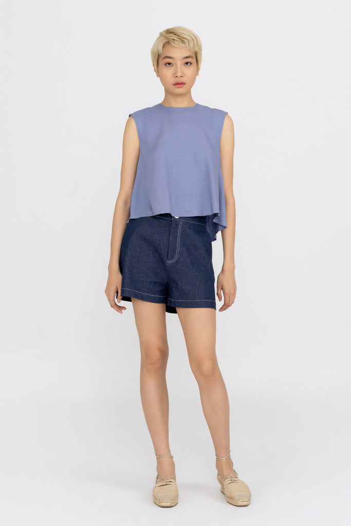 Yacht21, Yacht 21, yacht21, yacht 21, Y21, y21, womenswear, ladieswear, ladies, fashion, clothing, casual, easy, versatile, comfortable, sleeveless, pleated, loose fit, airy, lightweight, simple, minimal, top, essential, linen, keyhole, blue, Wynn Linen Blend Top