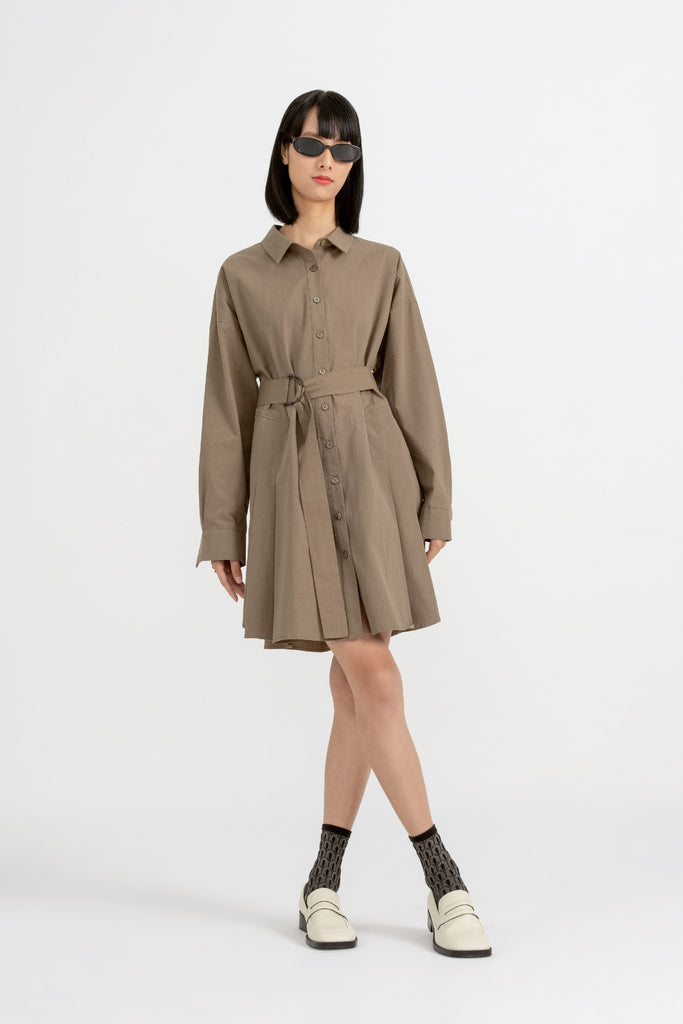 Yacht21, Yacht 21, yacht21, yacht 21, Y21, y21, Grey Evolution, The Modern Muse, collaboration, womenswear, ladieswear, ladies, fashion, clothing, lightweight, cotton, casual, easy, versatile, comfortable, sleeves, knee length, dress, shirt dress, cool, style, pockets, button down, collar, belt, green, purple, Maeve Button Down Shirt Dress in Olive Green