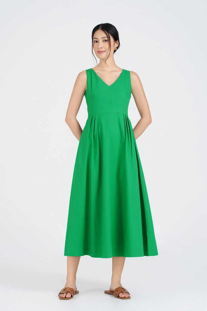 Yacht21, Yacht 21, yacht21, yacht 21, Y21, y21, womenswear, ladieswear, ladies, fashion, clothing, the cotton edit, vacation, holiday, occasion, versatile, comfortable, elegant, feminine, sweet, classic, dress, long dress, midi dress, lightweight, breathable, cotton, pockets, sleeveless, spring, green, Abigail Cotton Midi Dress in Verdant Green