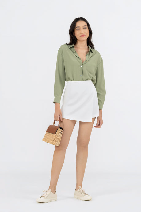 Yacht21, Yacht 21, yacht21, yacht 21, Y21, y21, womenswear, ladieswear, ladies, fashion, clothing, fuss-free, low ironing, casual, easy, versatile, comfortable, basic, staple, simple, bottoms, shorts, high-waist, stretchable, easy to match, white, Erica Asymmetrical Skorts