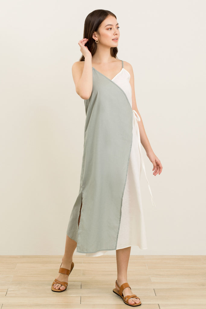 Enora Duo Tone Maxi Dress - yacht 21 / Y21 - women ladies fashion clothing - green and white wrap dress , sleeveless , maxi dress , long sleeves , v-neckline , midaxi , fuss free , wrinkle free , low ironing , urban resort wear , casual , holiday , summer , vacay , vacation 