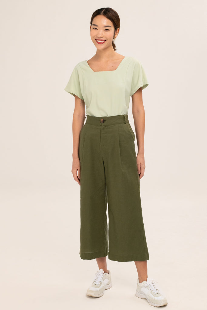 barbara culottes in black and green - yacht 21 - women / ladies clothing fashion - pants , midaxi , midi , casual , summer , holiday , vacation , vacay , beach vibes , urban resort wear , cruise wear , pockets 