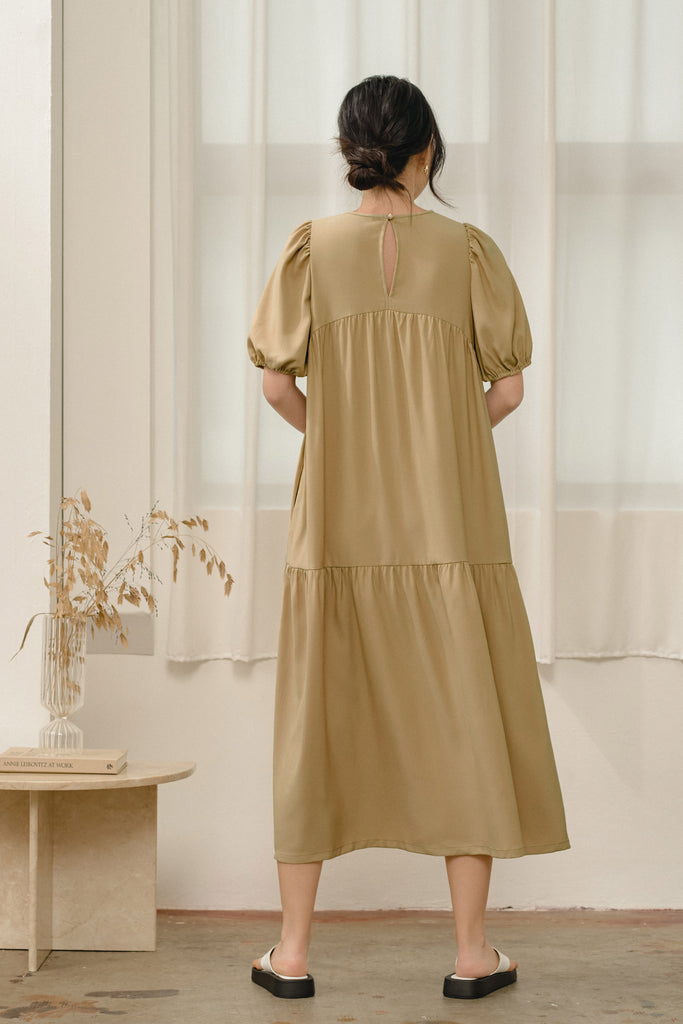 Yacht21, Yacht 21, yacht21, yacht 21, Y21, y21, womenswear, ladieswear, ladies, fashion, clothing, fuss-free, low ironing, wrinkle resistant, casual, easy, versatile, comfortable, sleeve, balloon sleeve, maxi dress, maxi, dress, staple, minimal, simple, tiered, pockets, sand, brown, Velle Balloon-Sleeve Maxi Dress