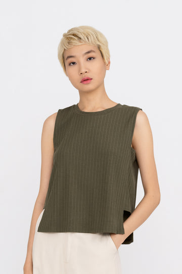 Y21, y21, Yacht21, Yacht 21, yacht21, yacht 21, womenswear, ladieswear, ladies, fashion, clothing, clothes, fuss-free, low ironing, casual, easy, versatile, classic, basic, staple, simple, minimal, comfortable, top, textured, knit, sleeveless, loungewear, relaxed, knitwear, top, green, khaki, purple, Rhonda Relaxed Knit Top in Khaki Green
