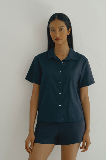 Yacht21, Yacht 21, yacht21, yacht 21, Y21, y21, womenswear, ladieswear, ladies, fashion, clothing, Y21 x grey_evolution, The Ageless Capsule Wardrobe, collaboration, top, short sleeves, shirt, cropped, cut-out detail, cotton, button down front, navy, blue, versatile, classic, timeless, minimalistic, contemporary, Back Cut-Out Cotton Cropped Shirt
