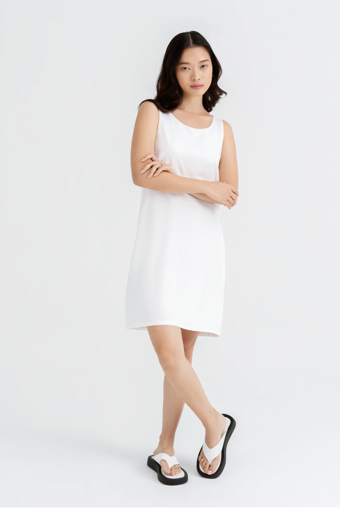 Yacht21, Yacht 21, yacht21, yacht 21, Y21, y21, womenswear, ladieswear, ladies, fashion, clothing,  fuss-free, low ironing, wrinkle resistant, easy, versatile, simple, minimal, comfortable, dress, gathered, shift dress, sleeveless, pockets, polyester, white, Valencia Gathered Back Shift Dress in White