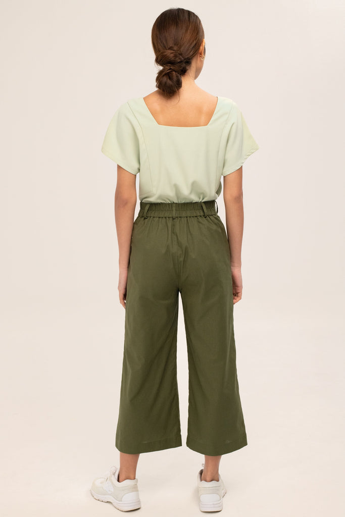 barbara culottes in black and green - yacht 21 - women / ladies clothing fashion - pants , midaxi , midi , casual , summer , holiday , vacation , vacay , beach vibes , urban resort wear , cruise wear , pockets 