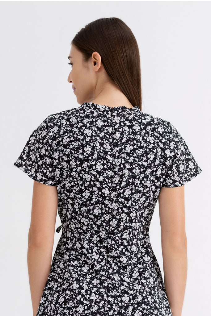 Yacht21, Yacht 21, yacht21, yacht 21, Y21, y21, womenswear, ladieswear, ladies, fashion, clothing, fuss-free, low ironing, casual, easy, versatile, comfortable, sleeves, floral, print, pattern, airy, light, lightweight, dress, short dress, simple, black, Holly Knot Side Wrap Dress in Black