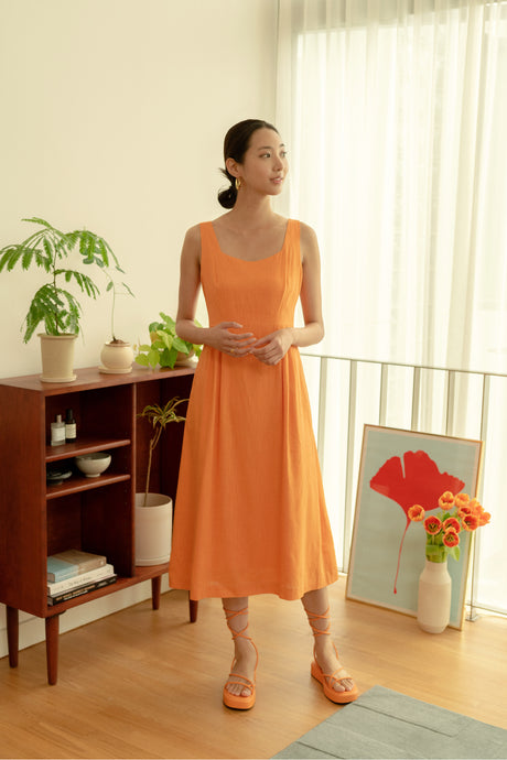 Yacht21, Yacht 21, yacht21, yacht 21, Y21, y21, womenswear, ladieswear, ladies, fashion, clothing, fuss-free, low ironing, casual, easy, versatile, comfortable, simple, minimal, feminine, classic, dress, midi dress, sleeveless, pockets, linen, sleek, orange, Aurelia Pleated Midi Dress in Tangerine Orange